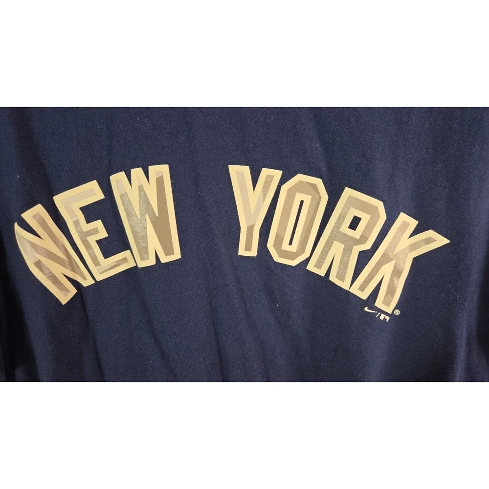 Nike New York Yankees MLB Blue‎ Shirt Large Brown Camo USA Flag Bat